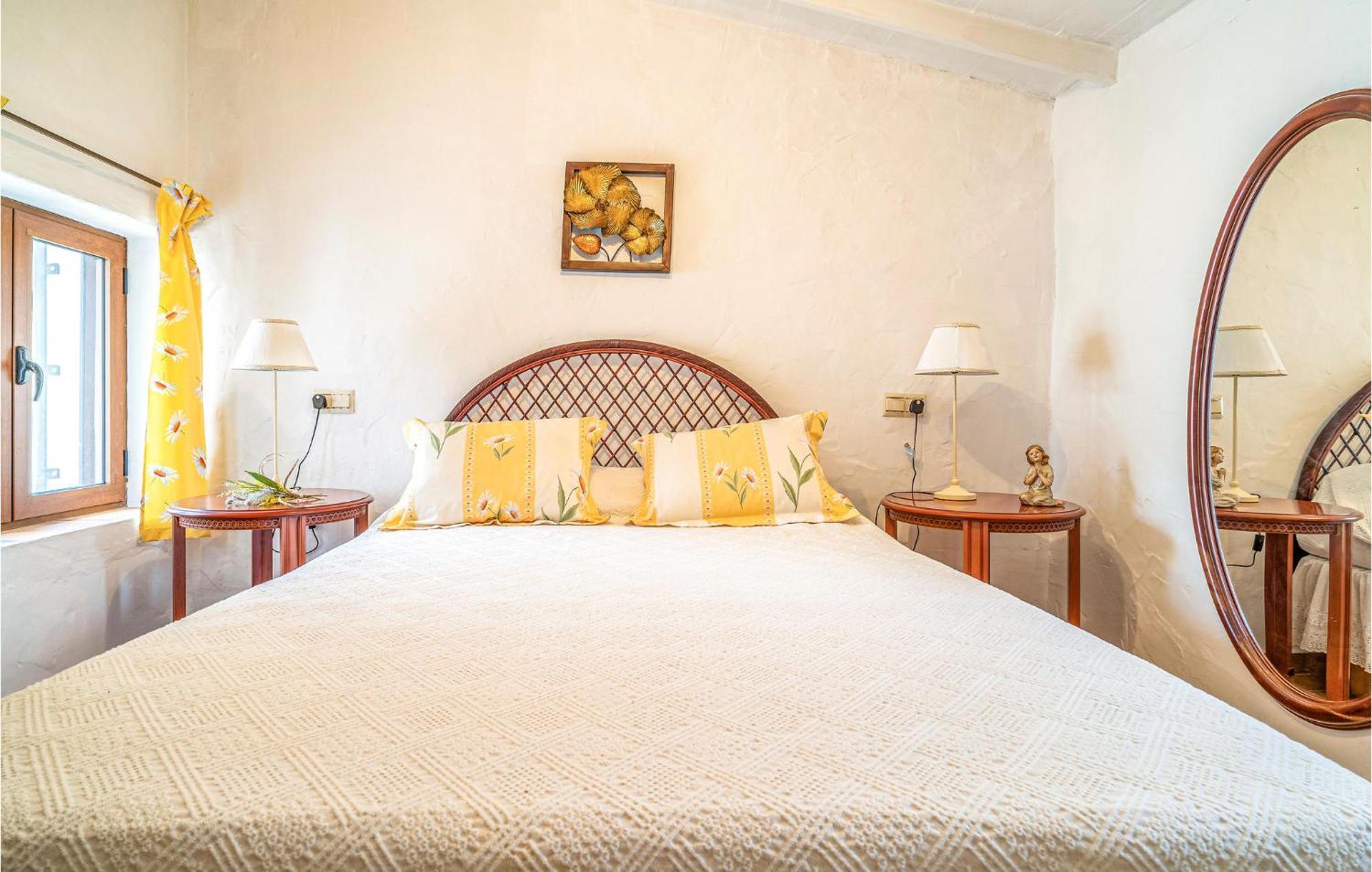 Gorgeous Home In Cajiz With Wifi Cajís Exterior photo